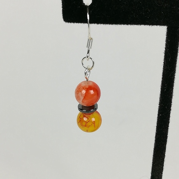 Handmade earrings yellow and orange marbled beads - Picture 2 of 2